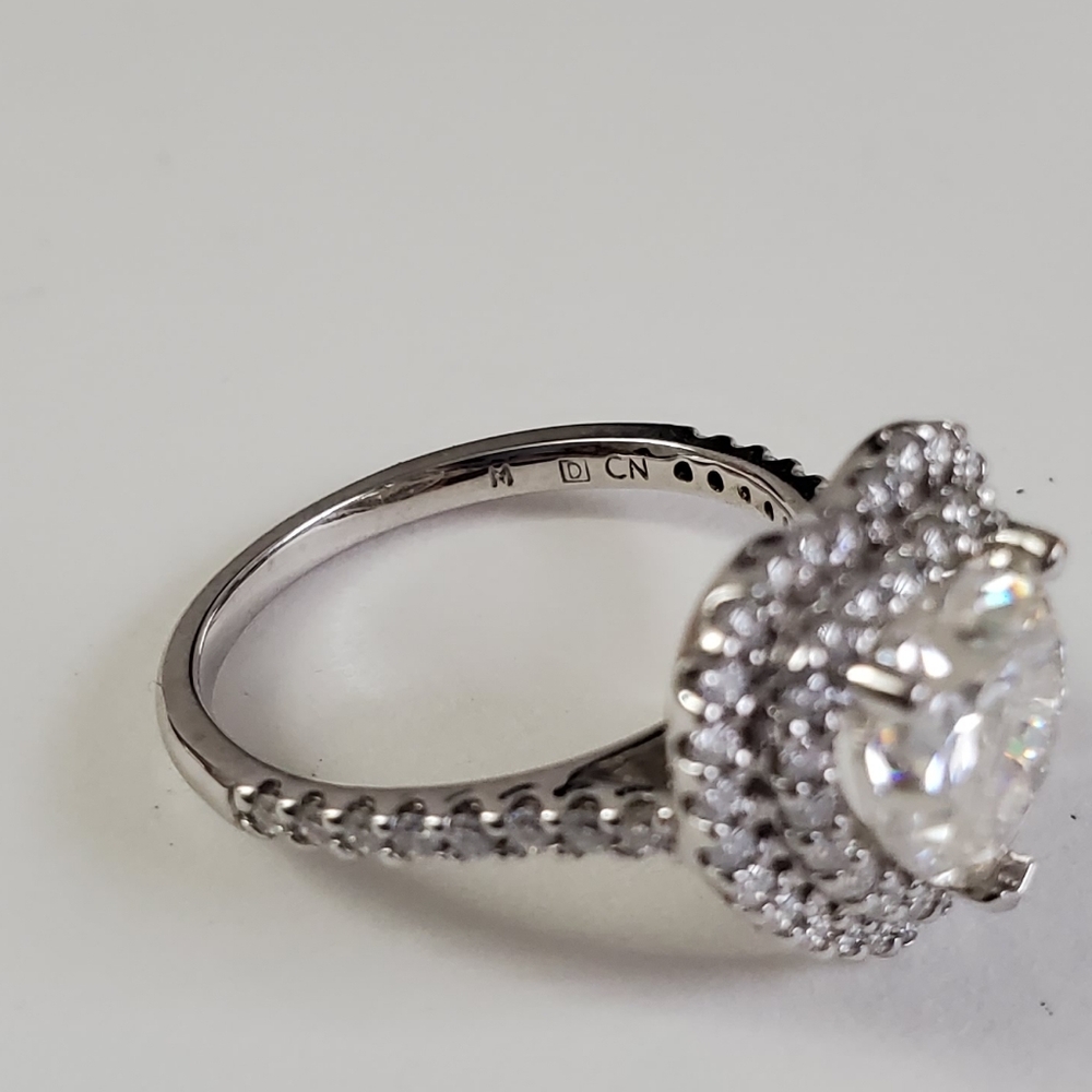 Watch Video / 10K Gold Heart Sparkle Diamond Moissanite Halo Ring - Picture 5 of 10